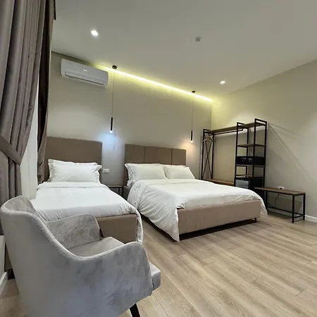 At Mimosa Street Otel