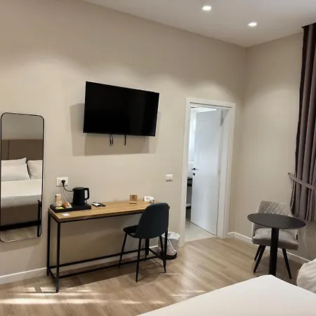 At Mimosa Street Hotel